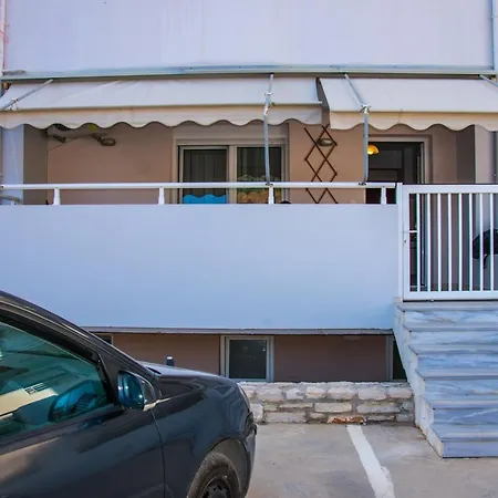 Central Town-modern 2-bedroom *