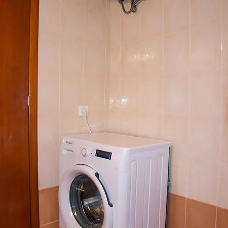 Central Town-modern 2-bedroom Ретимно